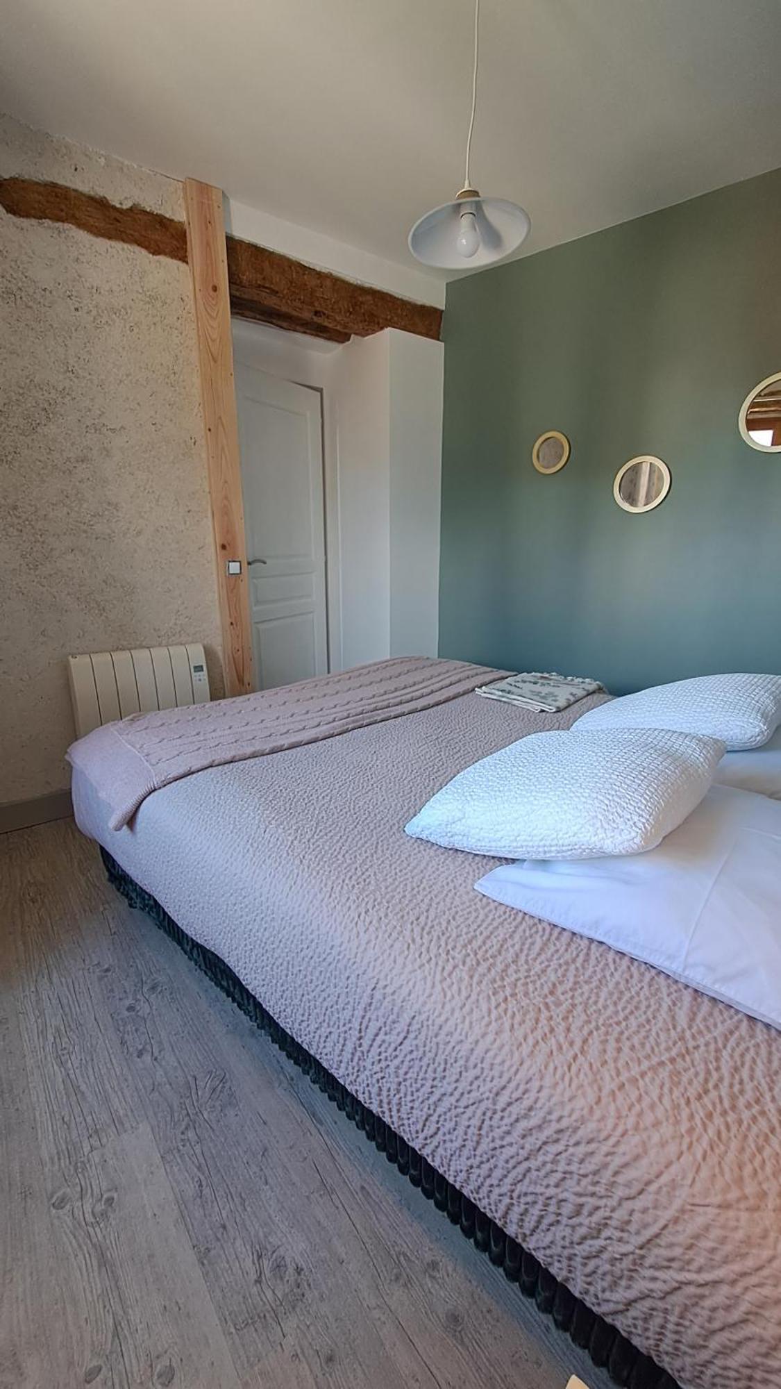 Le Grenier Des Moineaux Bed & Breakfast Font-Romeu-Odeillo-Via Ruang foto